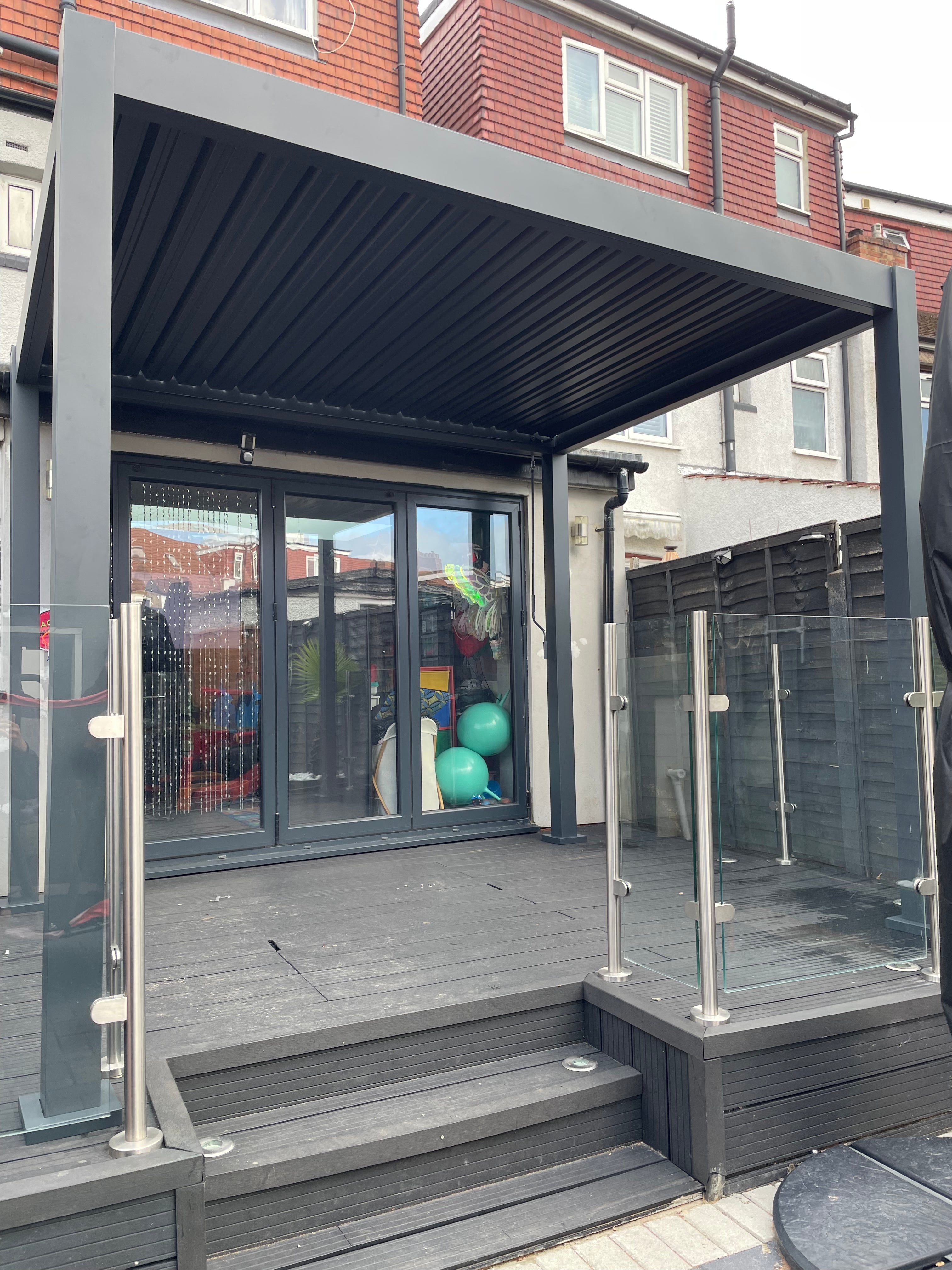 Metal Pergola 2.5m x 3m 