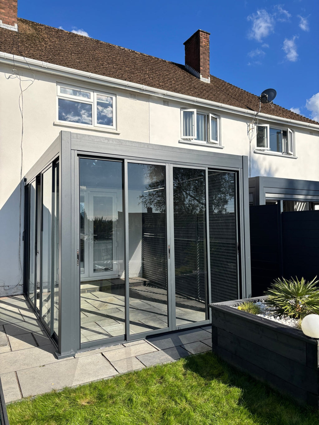PergoLIFE - 4m Pergola Glass Sliding Door System - Accessories